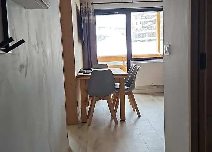 Cozy Chalet Top Heart Of Val Thorens Ski In Out
